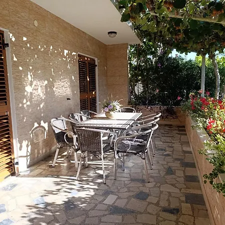 Vesna דירה *