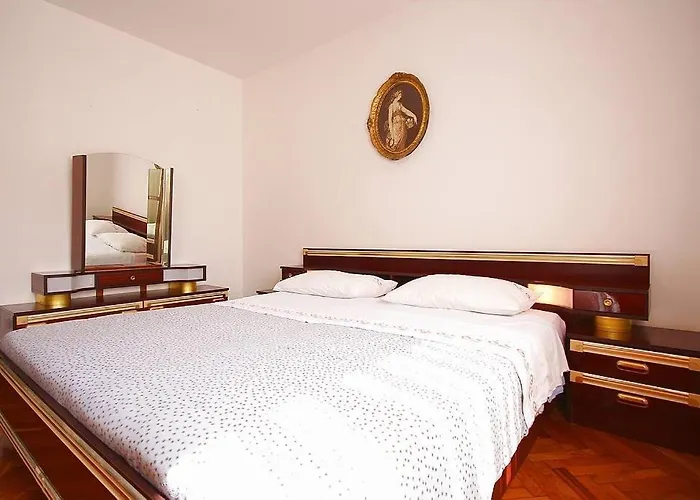 Vesna Μεντουλίν