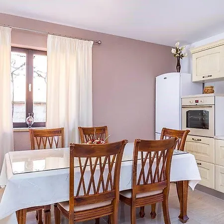 Apartment Vesna *